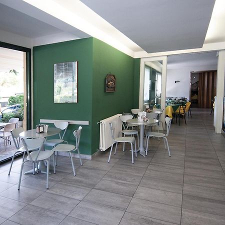 Green Village Accommodations Colico Exterior photo