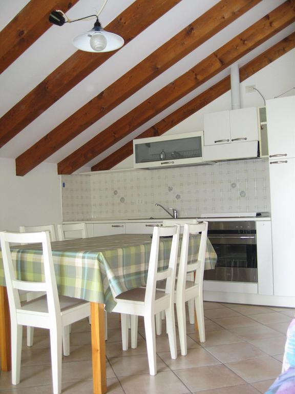 Green Village Accommodations Colico Room photo